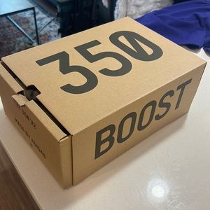 yeezy boost 350 v2 mens size 8